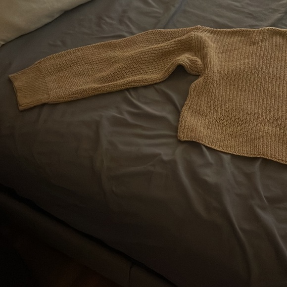 Pretty little thing crop sweater - Picture 6 of 7